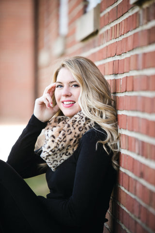 Faux Fur Loop Infinity Scarf in leopard print – stylish faux fur scarf for winter outfits