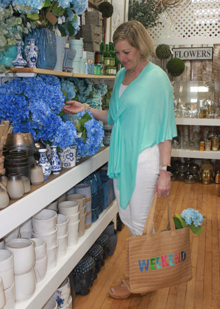 hydrangea blue keyhole wrap with white jeans