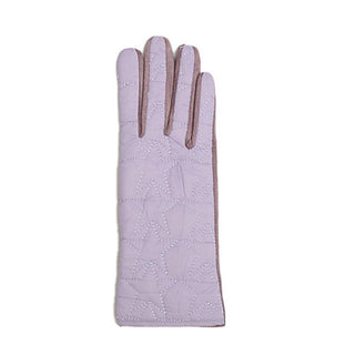 Gloves with quilted star pattern in lavender