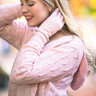 Gloves with quilted star pattern in blush pink